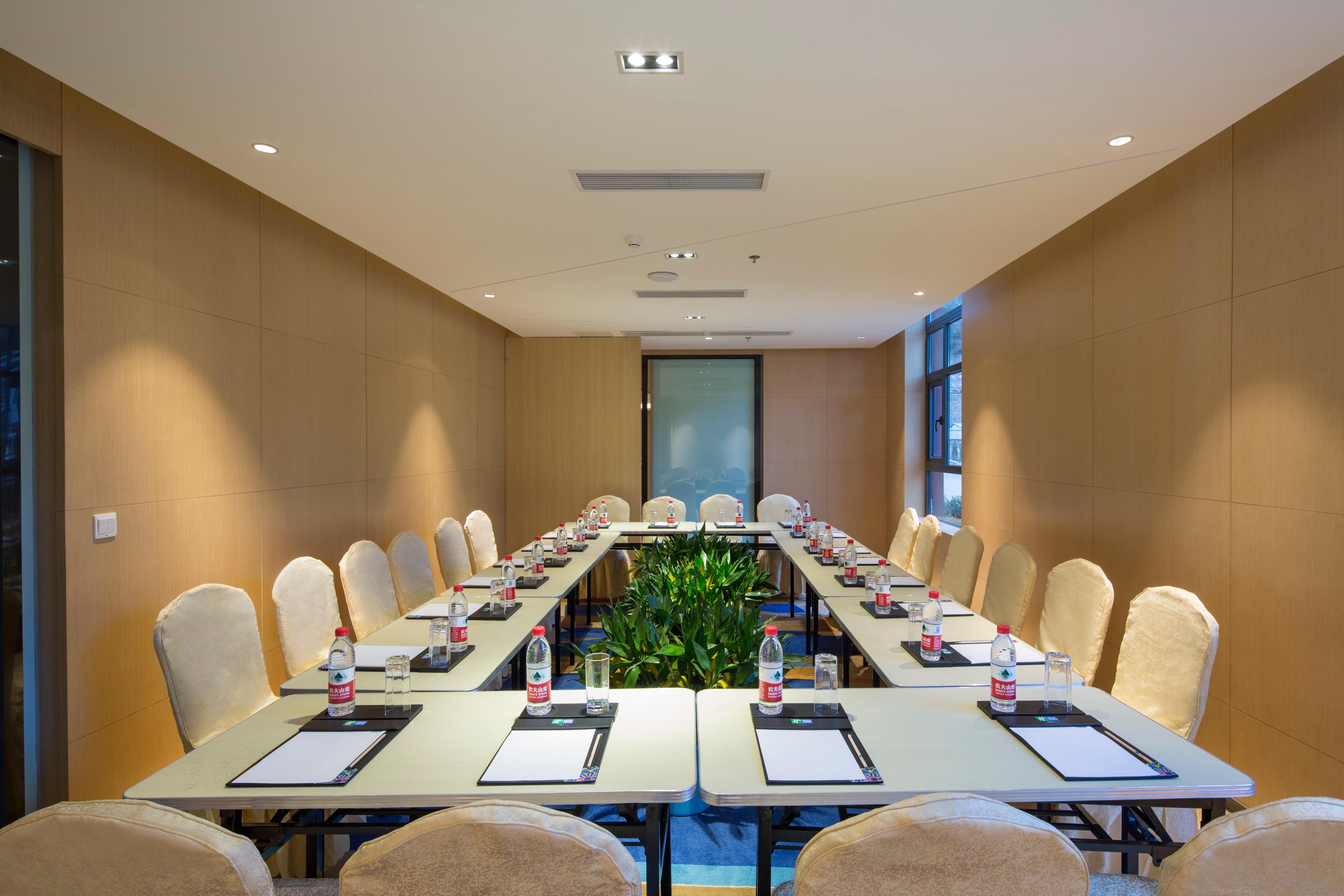 Holiday Inn Express Daocheng Yading, An Ihg Hotel Zewnętrze zdjęcie