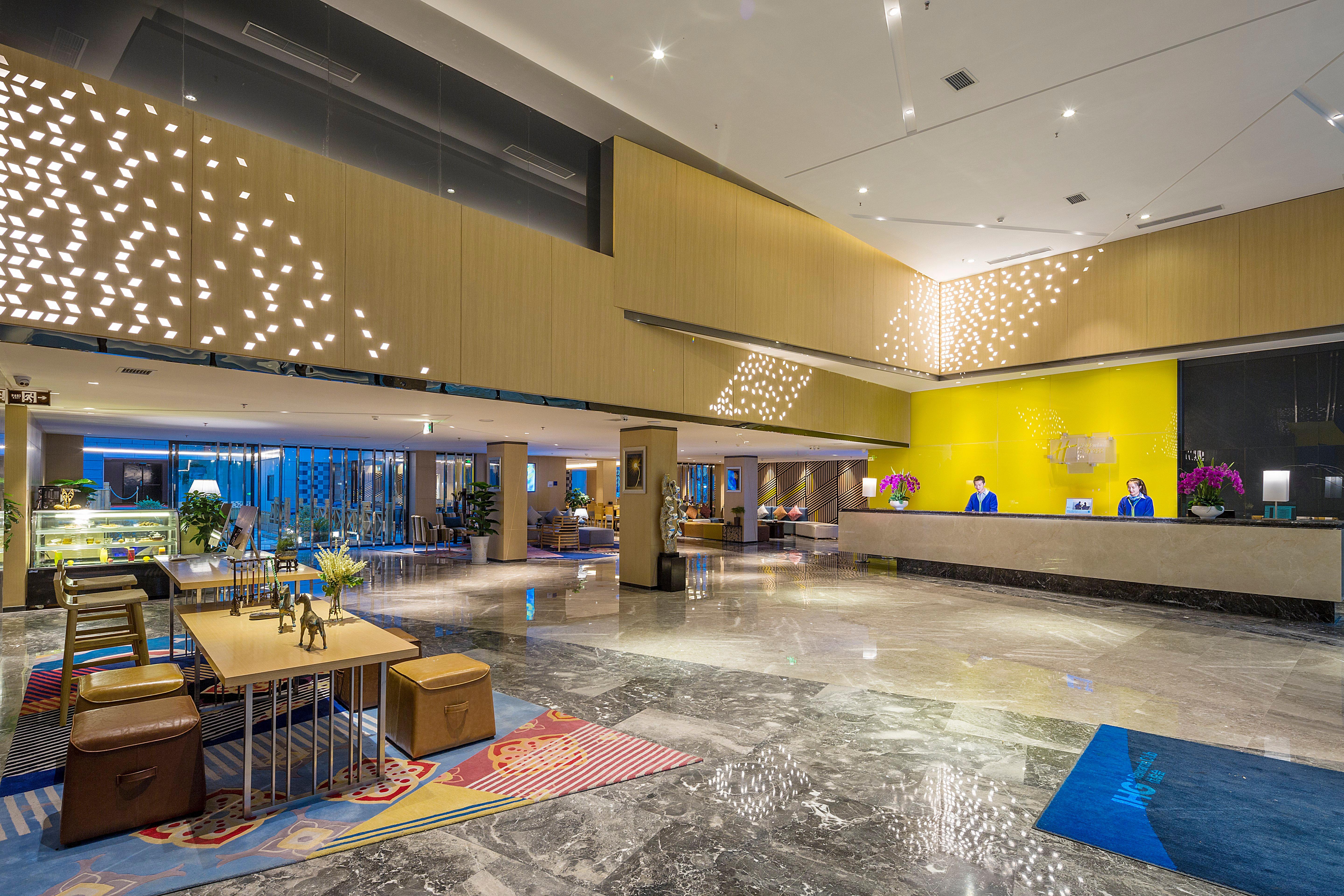 Holiday Inn Express Daocheng Yading, An Ihg Hotel Zewnętrze zdjęcie